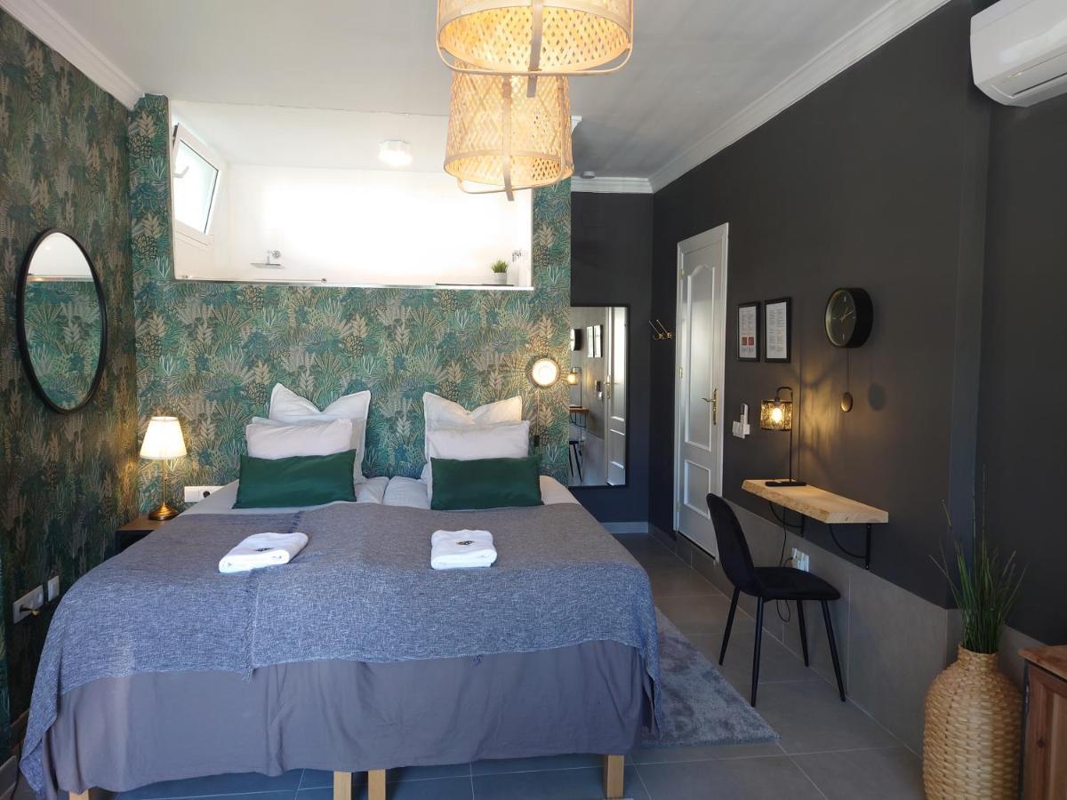 Carmen Rooms -- Boutique B&B By The Sea Nerja Εξωτερικό φωτογραφία